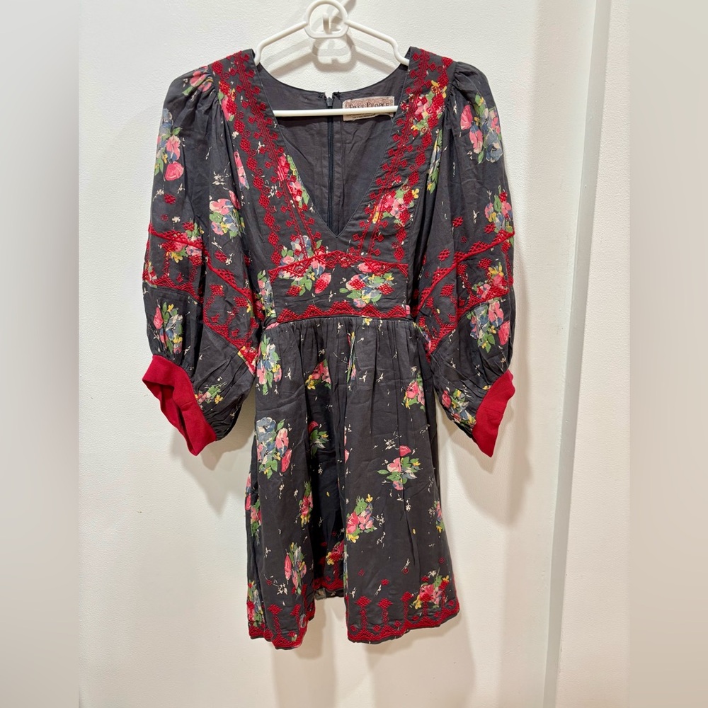 Free People NWT Charcoal Floral Dress with‎ Red Embroidery women’s XS